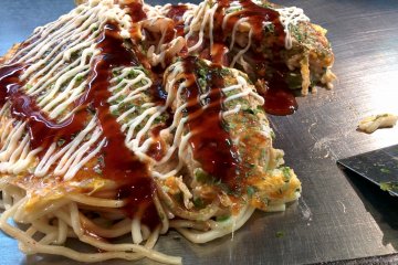 <p>Topped with mayonnaise and Otafuku okonomiyaki sauce</p>