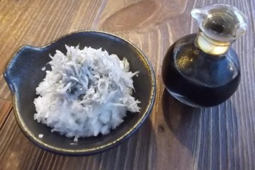 <p>My starter: sardine fry on grated radish with soy sauce</p>