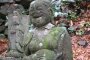 長崎　荘厳な仏教墓地