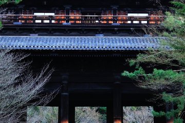 <p>In olden times, the view from this gate must have been &#39;What a great view, what a great view!&#39; as Goemon said</p>