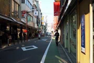 <p>The alley next to Jiyugaoka Department Store</p>