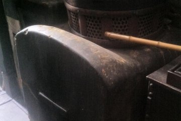 <p>traditional wood fire cooker for rice</p>