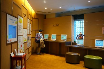 <p>Q&amp;A Corner where you can obtain your coffee certificate</p>