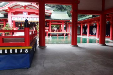 <p>Unlike other shrines, a large pool separates the worship area for visitors and the inner shrine</p>