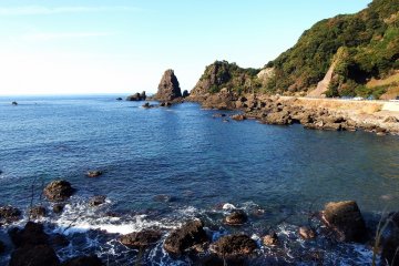 <p>Jagged rocks are one of the characteristics of Echizen Beach</p>