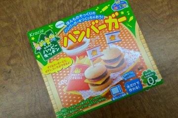 <p>Popin&#39; Cookin Hamburger candy kit</p>