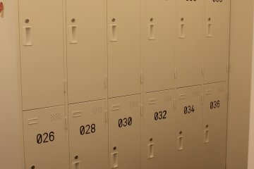 <p>Enough locker space for runners</p>