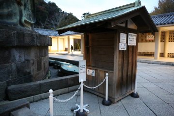 <p>For only 20 yen, you can enter the inside of the Great Buddha - A great experience!</p>