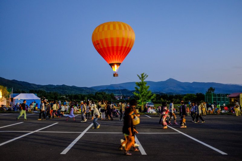 <p>Hot air balloon rides at the Niseko Village Natsu Matsuri</p>
