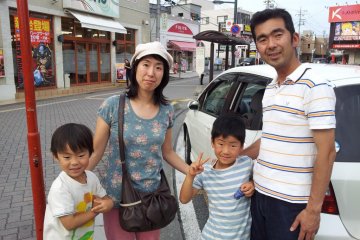 <p>ครอบครัวที่คุณจะอาศัยอยู่ด้วยในญี่ปุ่น</p>