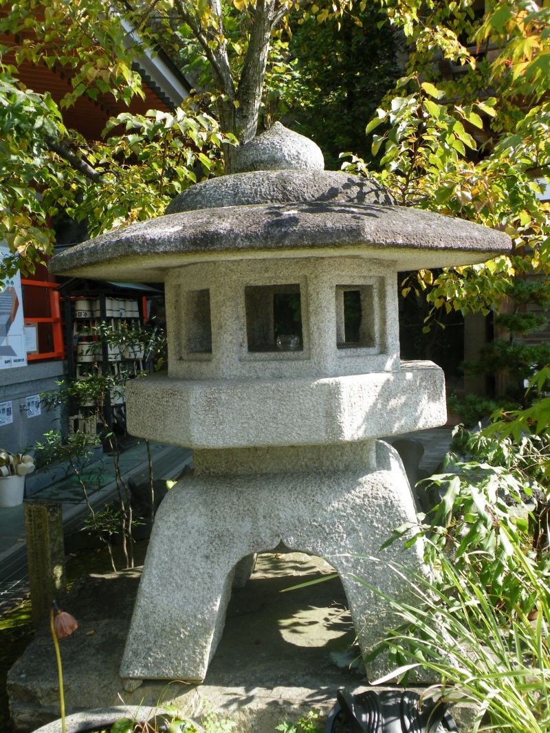 <p>One of the first things you see as you near the pagoda.</p>