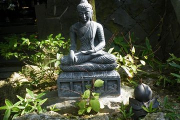 <p>One of the statues on the compound.</p>