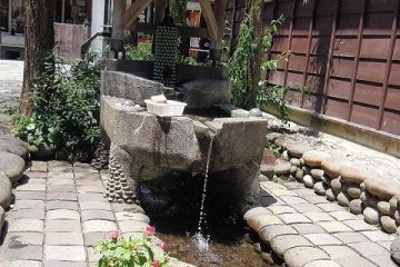 A fountain in Igawa-komichi