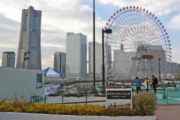 <p>Show off your golfing skills at this Miniature Golf course located on the rooftop of Yokohama World Porters &nbsp;</p>