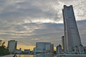 <p>Landmark Tower at sunset. It&#39;s the 2nd tallest building in Japan!</p>