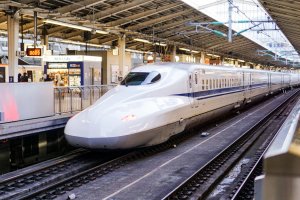 Peluncuran Hokuriku Shinkansen