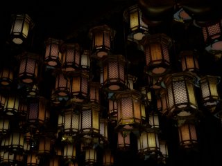 A lot of lanterns hang from the ceiling of Hondo