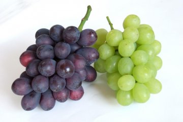 Nagatoro grapes, a local specialty that make for great souvenirs