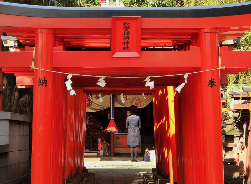 Photo:The fox temple at Haneda,Japan