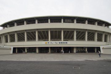 <p>The front facade of&nbsp;Thirty-Four Sagamihara Baseball Park.</p>