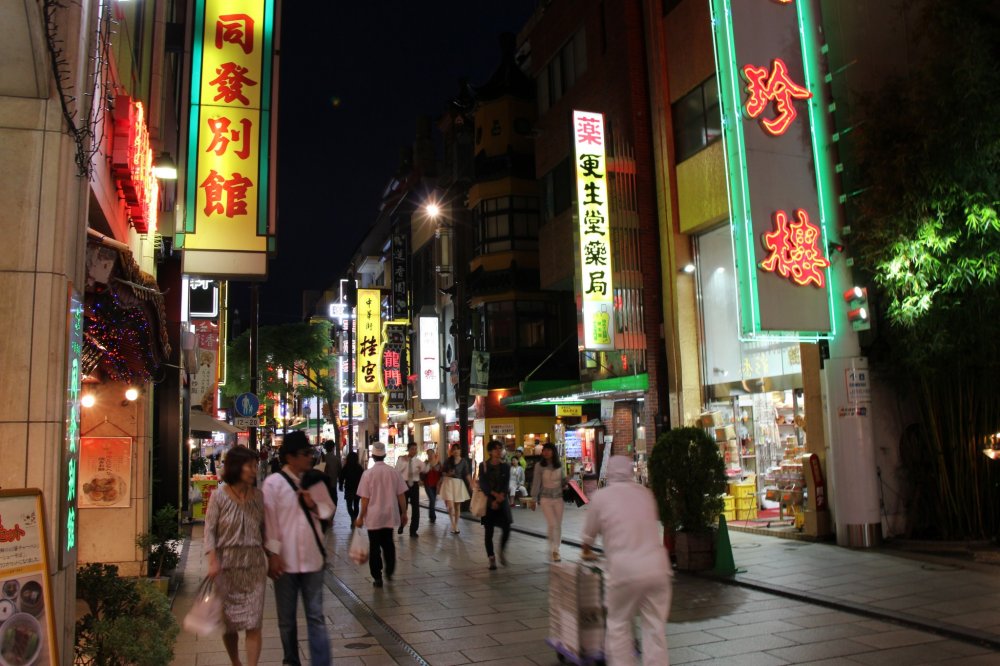 Những khu vực chính của khu phố Tàu có vô số nhà hàng