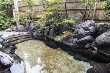<p>Yet another beautiful outdoor pool, this one in Hosei-kan. Ryokans often open their onsen baths to visitors even if they are not staying guests.</p>