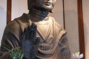 Large Buddha statue-1300 years old