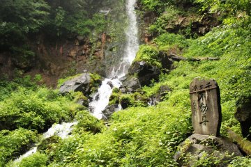 <p>A beautiful walk to Sengataki falls</p>