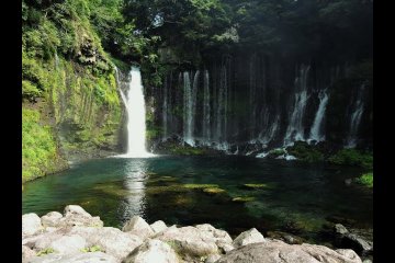 น้ำตกสวยๆ ในฟูจิโนะมิยะ (Fujinomiya) 