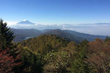 <p>Enjoy the view of Mt. Fuji from Mt. Daibosatsu.</p>