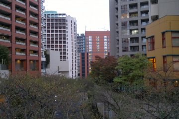 <p>Colorful apartments near Roppongi Residences.</p>