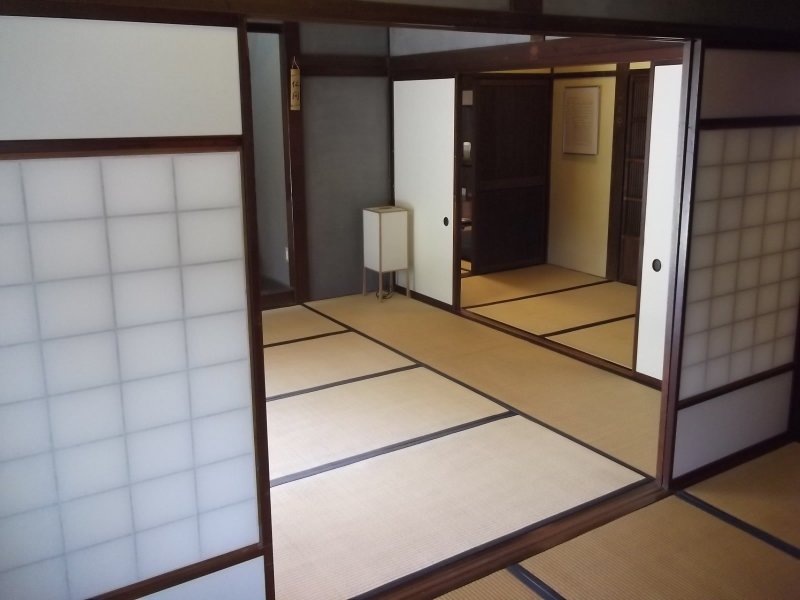 <p>Tatami mats, paper screens and wooden frames</p>