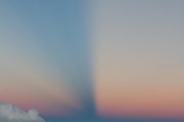 <p>Another phenomenon that evening; I&#39;m still not sure what it was&mdash;however, it looked amazing</p>