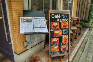 The menu outside of Caf&eacute; Xando
