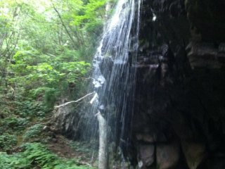 Side view of the waterfall