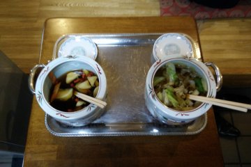 <p>Home-made pickles that try to avoid capture</p>
