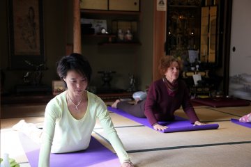 Immerse yourself in this Unique Zen Pilates class.