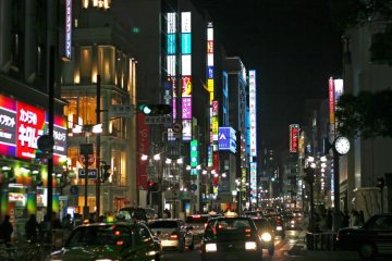 Nishi-dori lights up for west Tenjin crowds every night