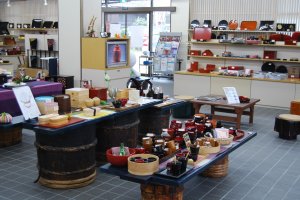 Why not enjoy using lacquerware items in daily life? 