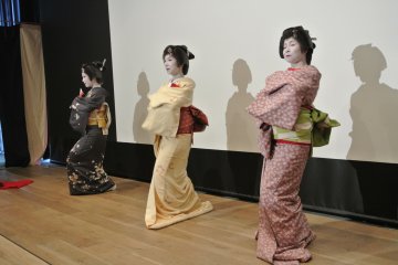 All three Geisha performed together for the last two dances