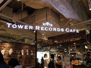 ร้าน Tower Records Cafe