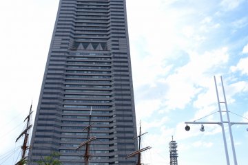 Landmark Tower and Nippon Maru Memorial Park