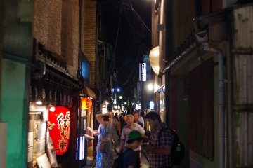 <p>Pontocho is&nbsp;a popular spot for nightlife in Kyoto</p>