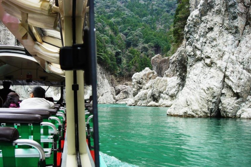Sit back and relax on a Doro Gorge hovercraft tour
