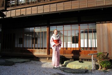 Kimono experience at Yotsuji no Saika