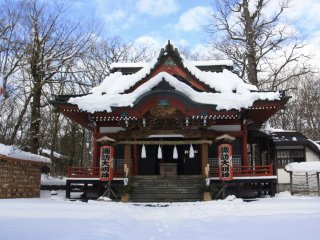Sanctuaire Yamanaka Suwa sous la neige.