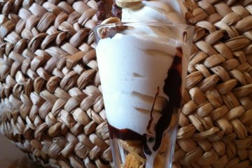 ice-cream sundae