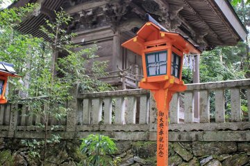 <p>Главное здание храма Окамори</p>