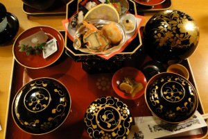 The beautiful lacquerware used by the restaurant