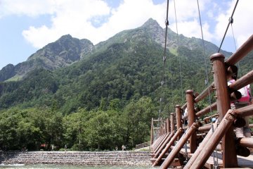 <p>One of a few suspension bridges &ndash; provide a great view of the scenery!</p>